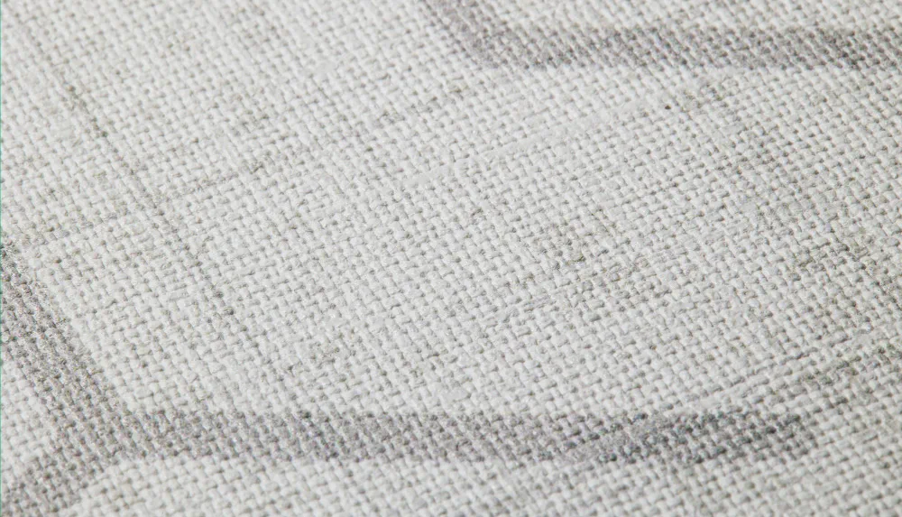 LIMELIGHT（ライムライト）のJA-BI-01は和柄のビシャモン（毘沙門）のシロネリ（白練）色。不燃性マテリアルで、織物調と染ムラ感のあるデザインにより、奥行きを感じれる壁紙クロス。