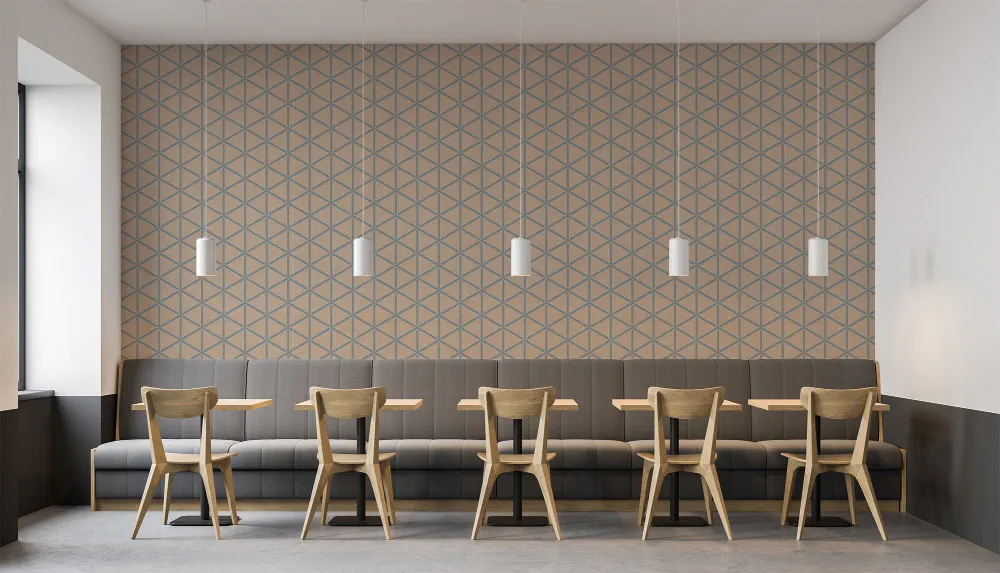 LIMELIGHT（ライムライト）のJA-KU-02は和柄のクミキッコウ（組亀甲）のブルー×ピンク色。 和柄でありながらもポップさと北欧スタイルの空間にも馴染む色合いは、オフィスの執務スペース・商業施設・店舗デザインの空間を個性化させるのに最適な壁紙クロス。