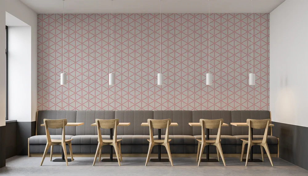 LIMELIGHT（ライムライト）のJA-KU-03は和柄のクミキッコウ（組亀甲）のピンク×グレー色。 和柄でありながらもポップさと北欧スタイルの空間にも馴染む色合いは、オフィスの執務スペース・商業施設・店舗デザインの空間を個性化させるのに最適な壁紙クロス。