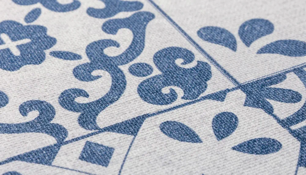 LIMELIGHT（ライムライト）のLT-NN003は民族（エスニック）模様のメキシカンのグレー色。 不燃性マテリアルで、奥行きを感じる質感と独創性のある壁紙・クロス。