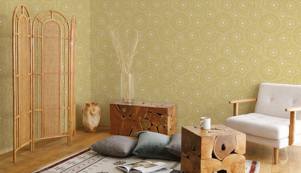 LIMELIGHT（ライムライト）のLT-NN015は民族（エスニック）模様のアボリジニのイエロー色。 オフィスの執務スペースや店舗デザイン・住空間に対して個性化とモダンな空間演出に最適な壁紙クロス。