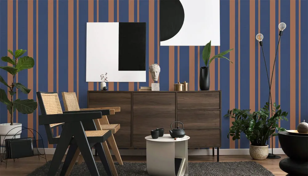 LIMELIGHT（ライムライト）のST-TH-01はストライプ柄のシックシンストライプのブルー×オレンジ色。 オフィスの執務スペース・会議室や店舗デザインに対して印象的でモダンな空間演出に最適な個性化を実現する壁紙クロス。